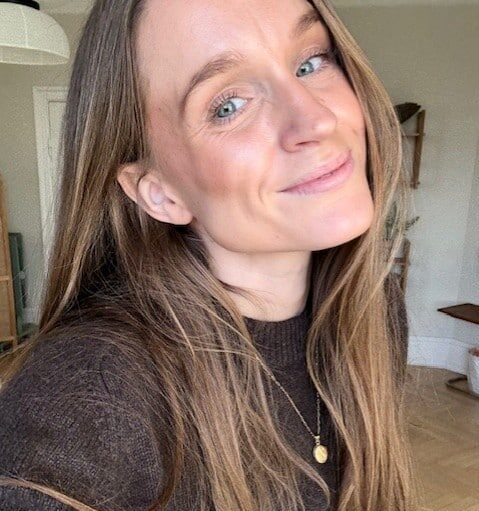 Portræt af psykoterapeut i forbindelse med blog om psykisk vold i familien